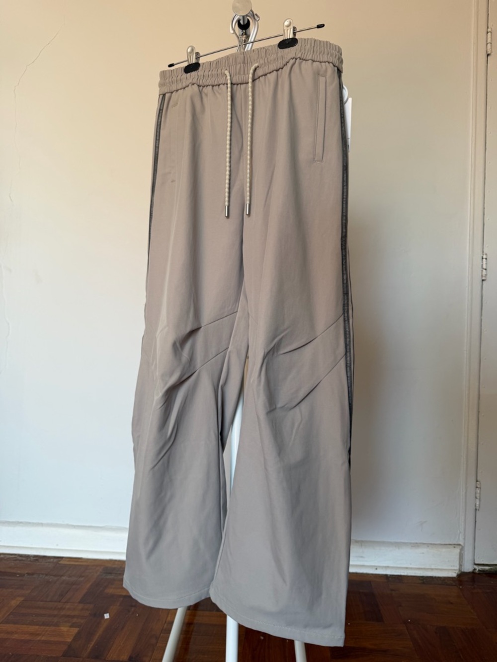 Men's Wide-Leg Drawstring Lounge Pants - Light Taupe